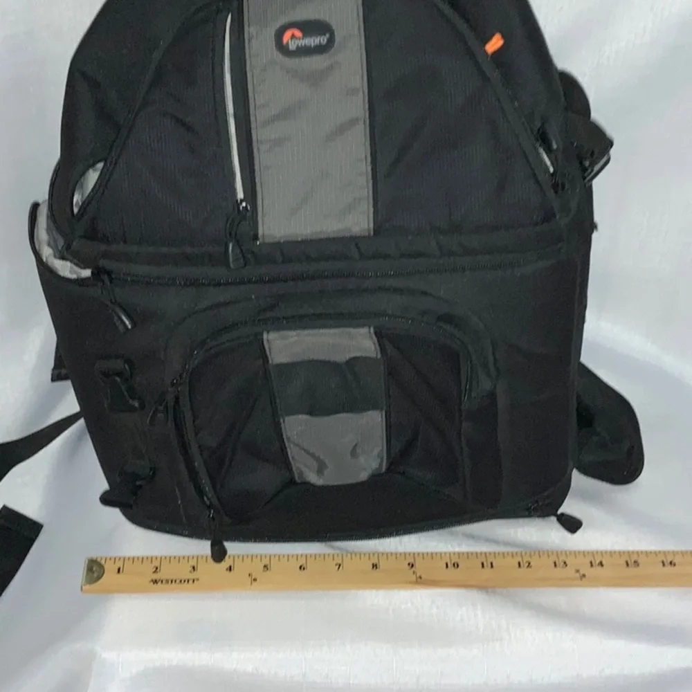 819 Lowepro Slingshot Sling Style Camera Backpack